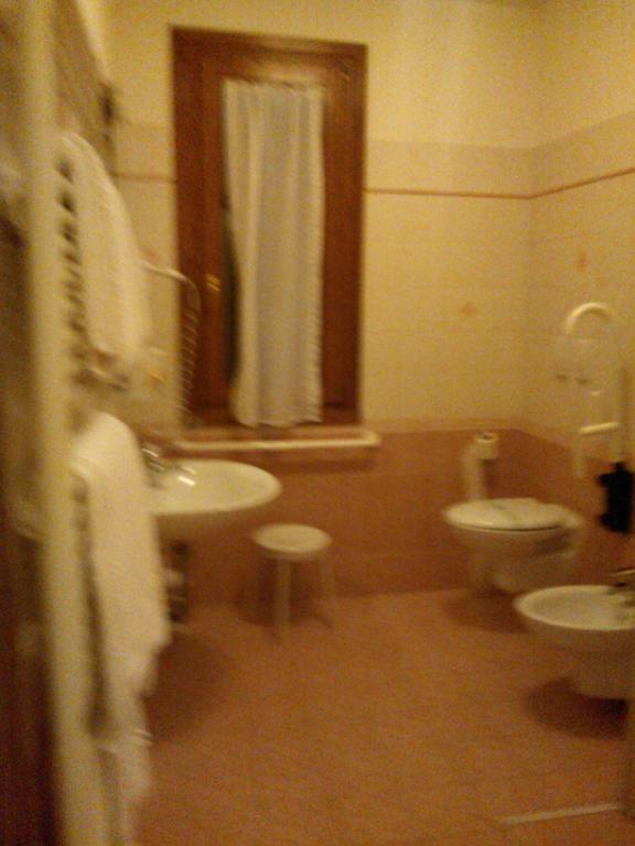Locanda-Trattoria Al Rio チント・エウガーネオ 部屋 写真